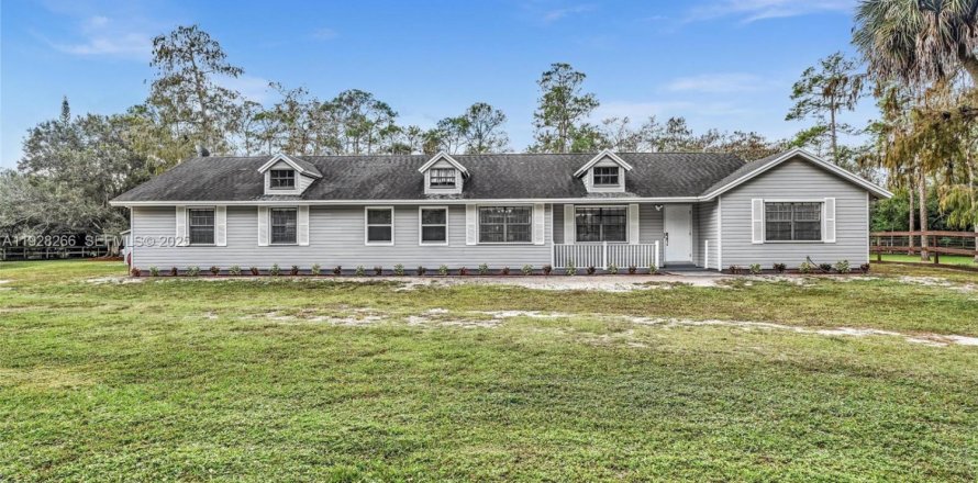 Villa ou maison à Loxahatchee Groves, Floride 3 chambres, 188.5 m2 № 2079987