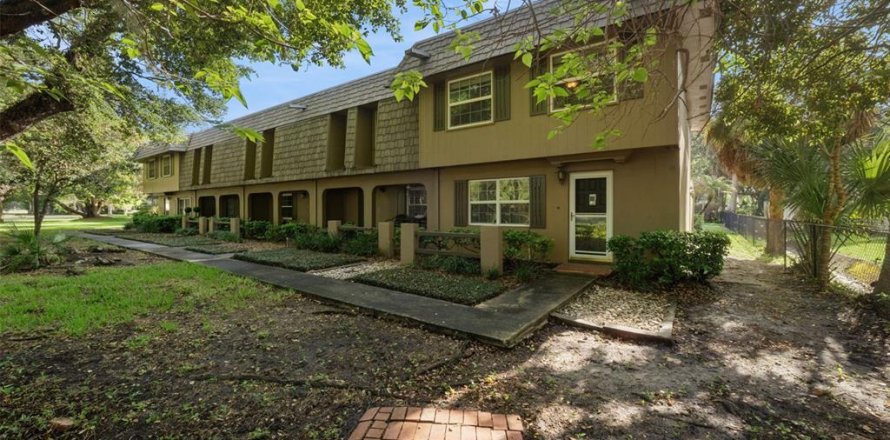 Townhouse in Orlando, Florida 3 bedrooms, 130.06 sq.m. № 2095001