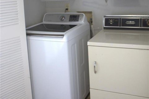 Copropriété à louer à Orlando, Floride: 3 chambres, 122.54 m2 № 2341918 - photo 16