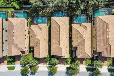 Casa en venta en Kissimmee, Florida, 7 dormitorios, 307.88 m2 № 1544307 - foto 4