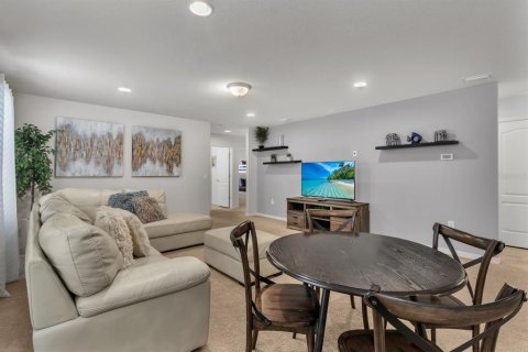Casa en venta en Kissimmee, Florida, 7 dormitorios, 307.88 m2 № 1544307 - foto 24