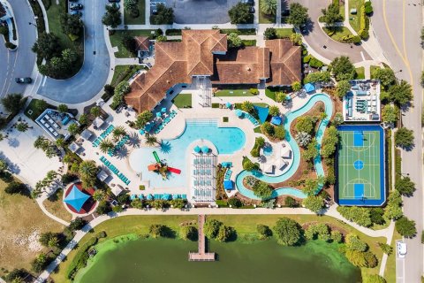 Casa en venta en Kissimmee, Florida, 7 dormitorios, 307.88 m2 № 1544307 - foto 7