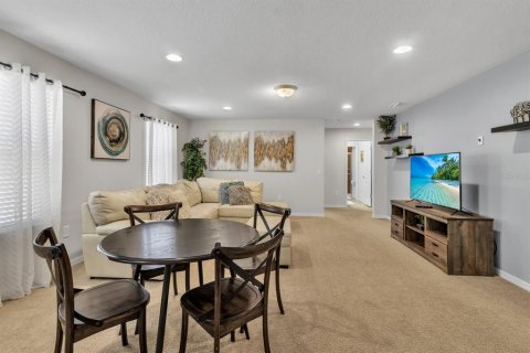 Casa en venta en Kissimmee, Florida, 7 dormitorios, 307.88 m2 № 1544307 - foto 17