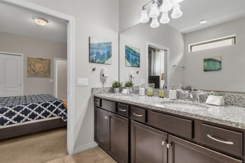 Casa en venta en Kissimmee, Florida, 7 dormitorios, 307.88 m2 № 1544307 - foto 29