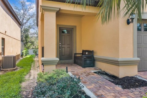 Casa en venta en Kissimmee, Florida, 7 dormitorios, 307.88 m2 № 1544307 - foto 2