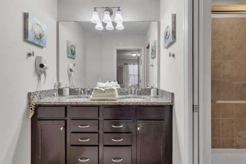 Casa en venta en Kissimmee, Florida, 7 dormitorios, 307.88 m2 № 1544307 - foto 10
