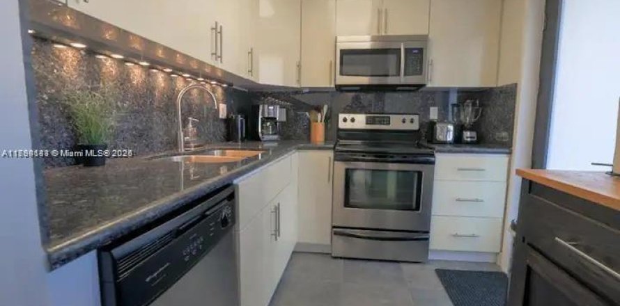 Condo à Hallandale Beach, Floride, 1 chambre  № 1981191