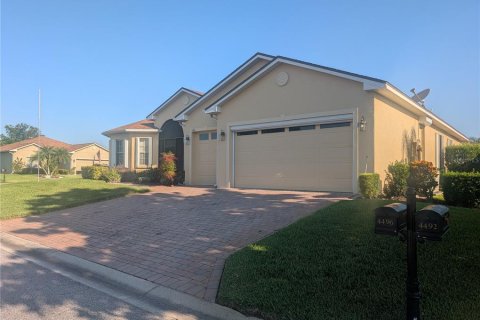 House in Lake Wales, Florida 3 bedrooms, 214.79 sq.m. № 1894778 - photo 1