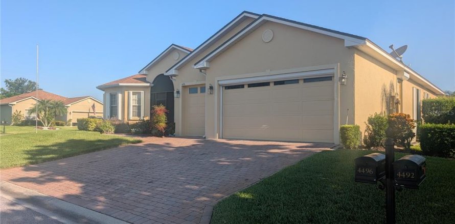 House in Lake Wales, Florida 3 bedrooms, 214.79 sq.m. № 1894778