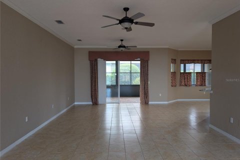 House in Lake Wales, Florida 3 bedrooms, 214.79 sq.m. № 1894778 - photo 3