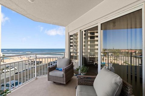 Condominio en venta en Daytona Beach Shores, Florida, 3 dormitorios, 154.96 m2 № 1586416 - foto 3