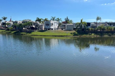 Commercial property in Okeechobee, Florida № 2087071 - photo 2
