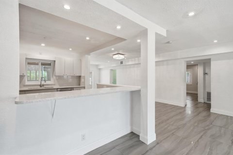 Casa en venta en Fort Lauderdale, Florida, 3 dormitorios, 164.62 m2 № 2174086 - foto 9