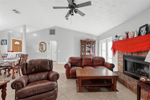 House in Brandon, Florida 3 bedrooms, 119.38 sq.m. № 2415495 - photo 12