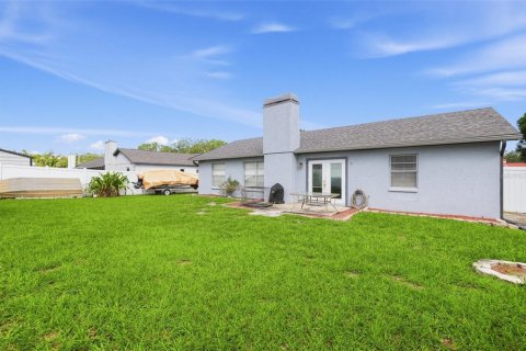 House in Brandon, Florida 3 bedrooms, 119.38 sq.m. № 2415495 - photo 6