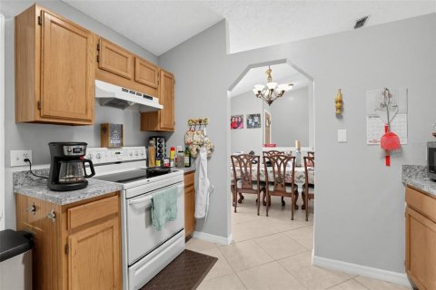 House in Brandon, Florida 3 bedrooms, 119.38 sq.m. № 2415495 - photo 17