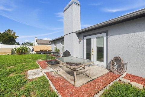 House in Brandon, Florida 3 bedrooms, 119.38 sq.m. № 2415495 - photo 9