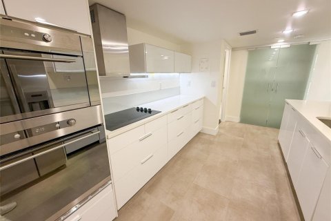 Купить кондоминиум в Халландейл-Бич, Флорида 2 спальни, 104.98м2, № 2083023 - фото 14