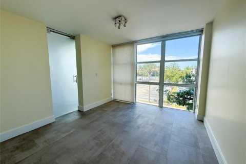 Купить кондоминиум в Халландейл-Бич, Флорида 2 спальни, 104.98м2, № 2083023 - фото 16