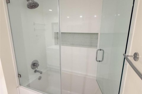 Купить кондоминиум в Халландейл-Бич, Флорида 2 спальни, 104.98м2, № 2083023 - фото 23