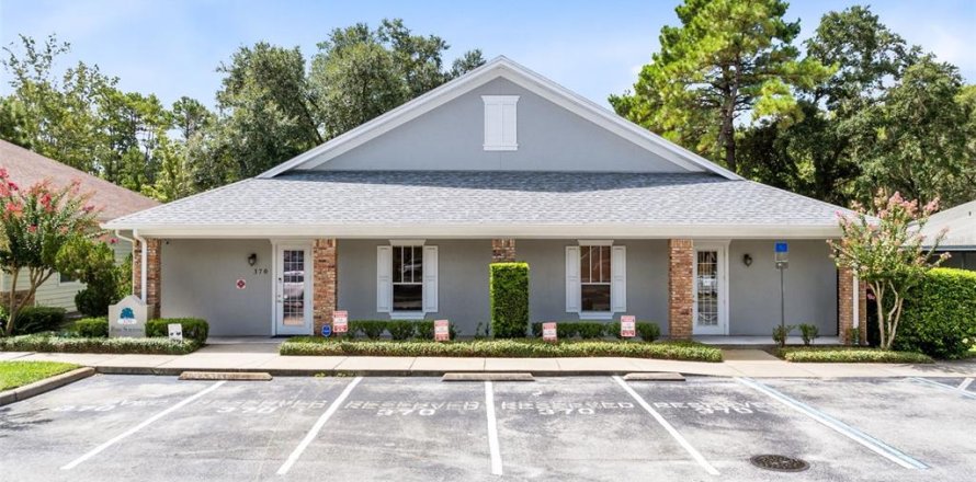 Commercial property in Lake Mary, Florida 278.71 sq.m. № 1883989
