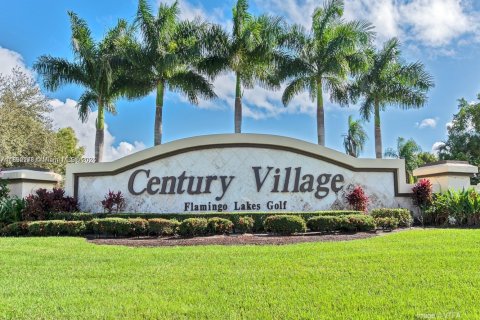 Condo in Pembroke Pines, Florida, 2 bedrooms  № 1836147 - photo 14