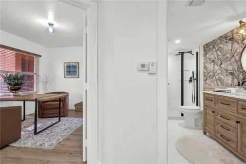 Condo in Pembroke Pines, Florida, 2 bedrooms  № 1836147 - photo 7