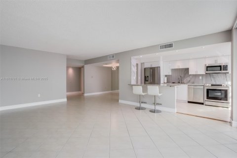 Copropriété à vendre à Aventura, Floride: 2 chambres, 145.39 m2 № 1428294 - photo 11
