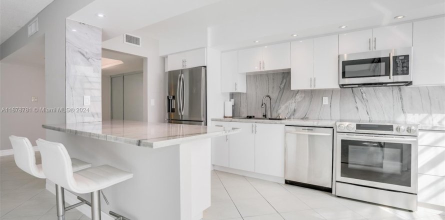 Condo à Aventura, Floride, 2 chambres № 1428294