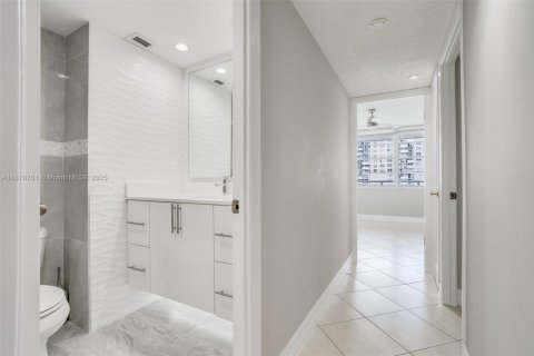 Copropriété à vendre à Aventura, Floride: 2 chambres, 145.39 m2 № 1428294 - photo 12