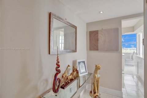 Condominio en venta en Aventura, Florida, 2 dormitorios, 149.11 m2 № 1959176 - foto 23