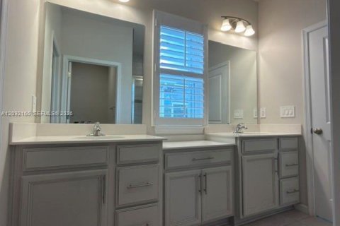 Villa ou maison à vendre à Vero Beach, Floride: 4 chambres, 187.38 m2 № 2377092 - photo 8