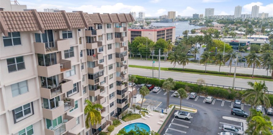 Condo in Pompano Beach, Florida, 2 bedrooms  № 1102389