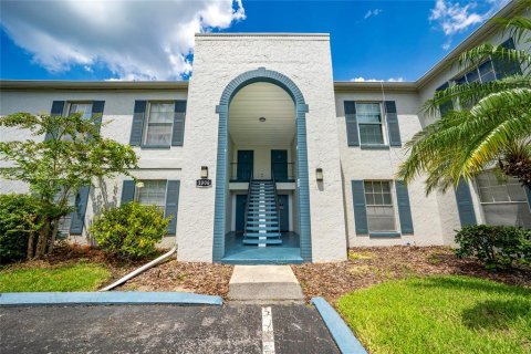 Condominio en venta en Kissimmee, Florida, 2 dormitorios, 81.01 m2 № 1877347 - foto 1