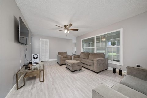 Condominio en venta en Kissimmee, Florida, 2 dormitorios, 81.01 m2 № 1877347 - foto 2