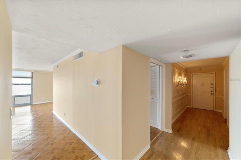 Copropriété à louer à Sarasota, Floride: 2 chambres, 161.28 m2 № 1657772 - photo 5