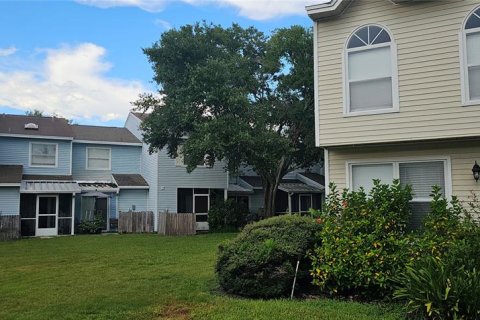 Touwnhouse à vendre à Tampa, Floride: 2 chambres, 122.26 m2 № 1906639 - photo 2