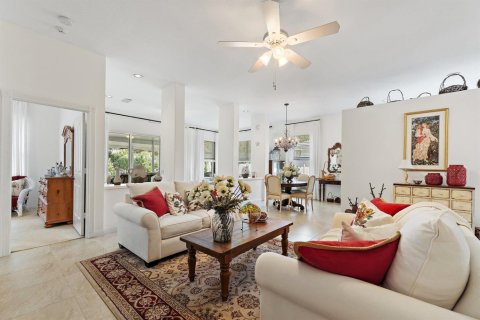 House in Hobe Sound, Florida 3 bedrooms, 187.38 sq.m. № 2084193 - photo 4