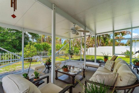 House in Hobe Sound, Florida 3 bedrooms, 187.38 sq.m. № 2084193 - photo 21