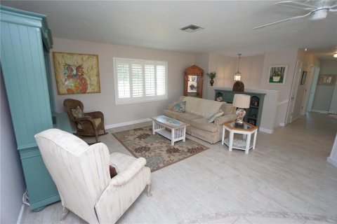 Villa ou maison à vendre à Punta Gorda, Floride: 2 chambres, 148.64 m2 № 2091555 - photo 13