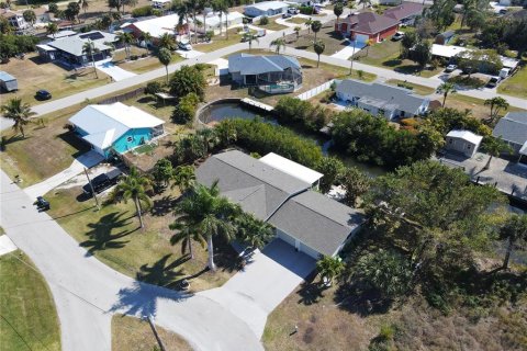 Villa ou maison à vendre à Punta Gorda, Floride: 2 chambres, 148.64 m2 № 2091555 - photo 8