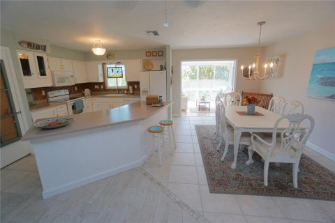 Villa ou maison à vendre à Punta Gorda, Floride: 2 chambres, 148.64 m2 № 2091555 - photo 14