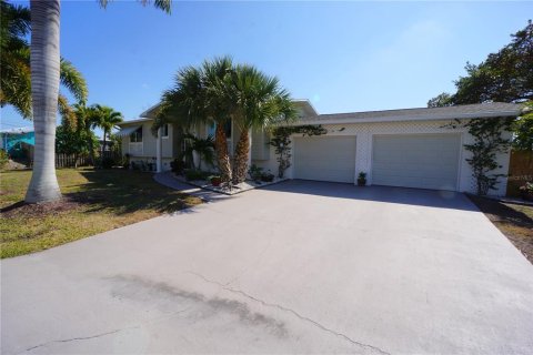 Villa ou maison à vendre à Punta Gorda, Floride: 2 chambres, 148.64 m2 № 2091555 - photo 10