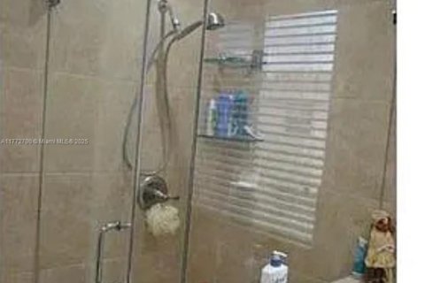 Купить виллу или дом в Майами, Флорида 3 спальни, 141.95м2, № 1868036 - фото 7