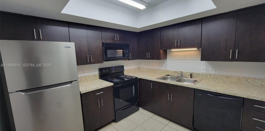 Condo à Tamarac, Floride, 2 chambres  № 2051118