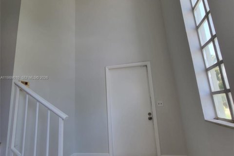 Copropriété à louer à Tamarac, Floride: 2 chambres, 162.58 m2 № 2051118 - photo 12