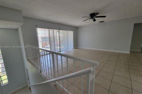 Copropriété à louer à Tamarac, Floride: 2 chambres, 162.58 m2 № 2051118 - photo 8