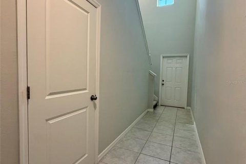 Casa en alquiler en Ruskin, Florida, 4 dormitorios, 177.81 m2 № 1688129 - foto 8
