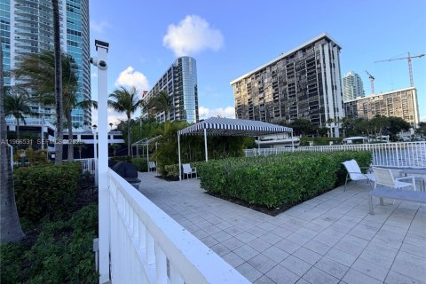 Copropriété à louer à Miami, Floride: 1 chambre, 73.49 m2 № 2031627 - photo 13