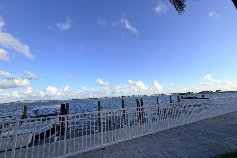 Copropriété à louer à Miami, Floride: 1 chambre, 73.49 m2 № 2031627 - photo 29